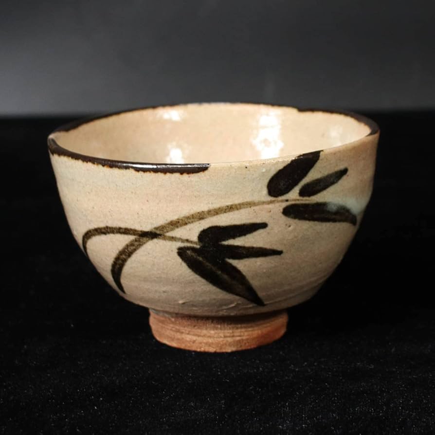 貴重品、旧蔵収、清代宮廷御蔵珍しい手描きエナメル彩陶器碗 明代–清代 白高麗徳化窯蓋碗（1368–1911CE） | 入蘆花（ロカニイル）